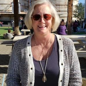 Meet your Posher, Claire